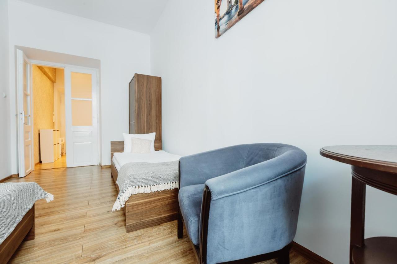 Atticus Apartments Krasków Εξωτερικό φωτογραφία