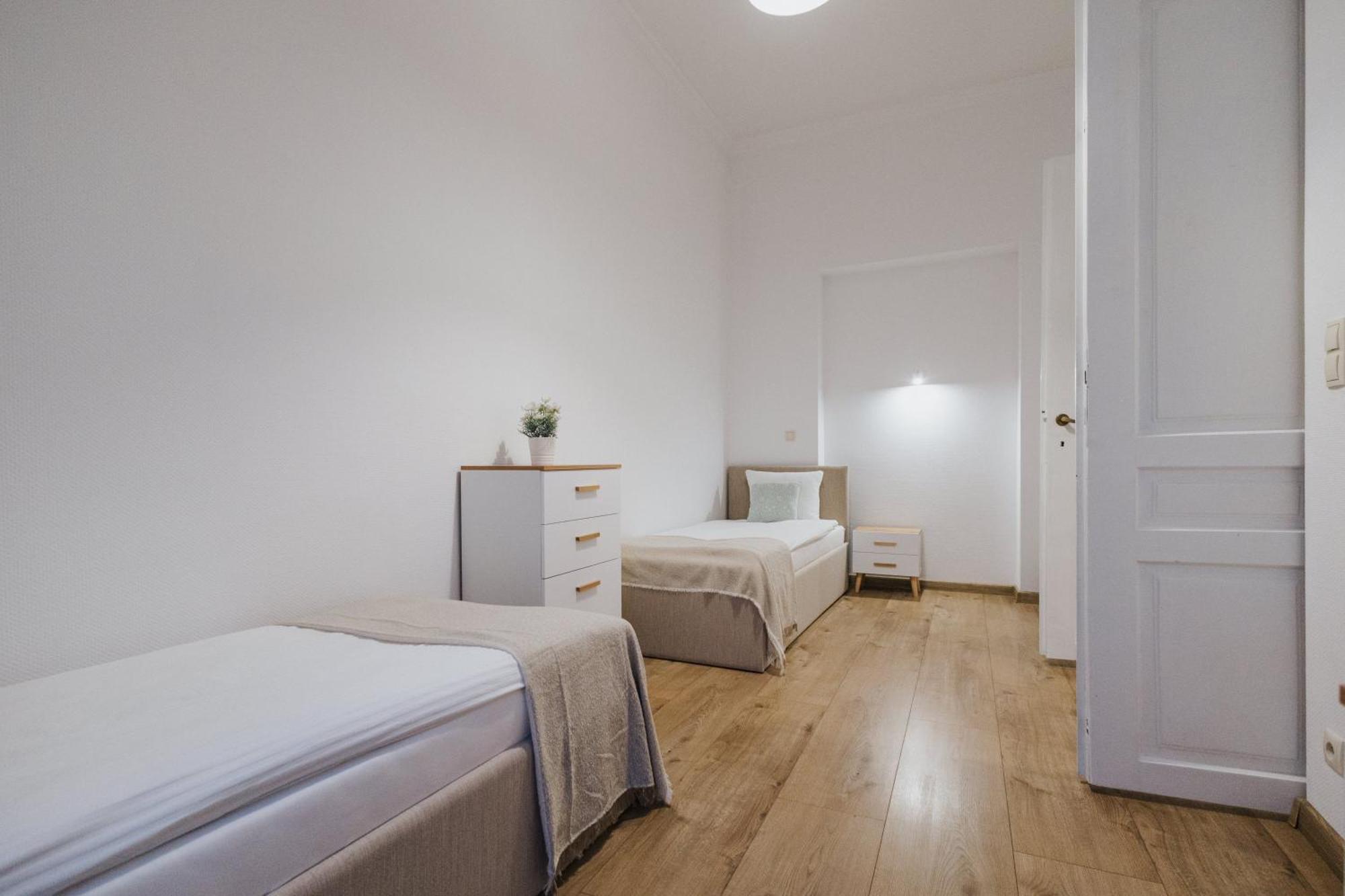 Atticus Apartments Krasków Εξωτερικό φωτογραφία