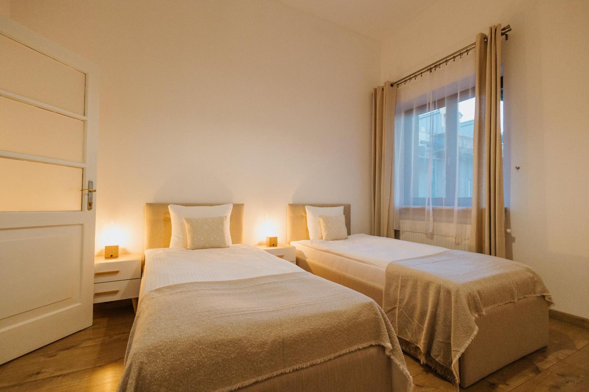 Atticus Apartments Krasków Εξωτερικό φωτογραφία
