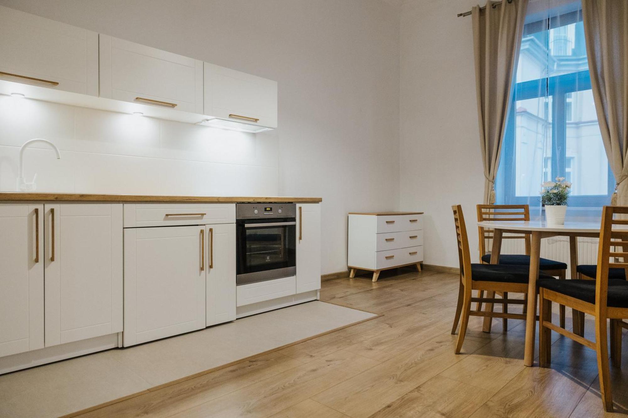 Atticus Apartments Krasków Εξωτερικό φωτογραφία
