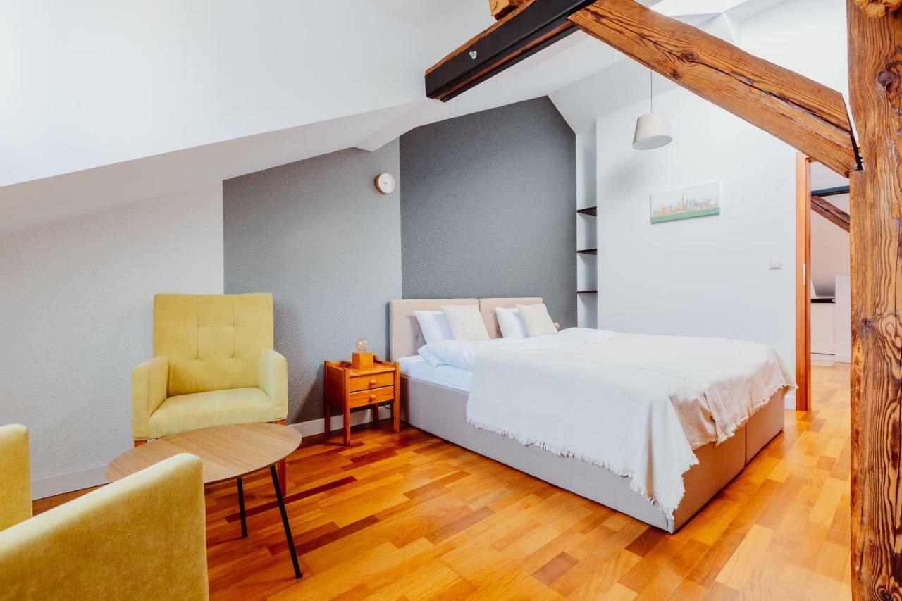 Atticus Apartments Krasków Εξωτερικό φωτογραφία