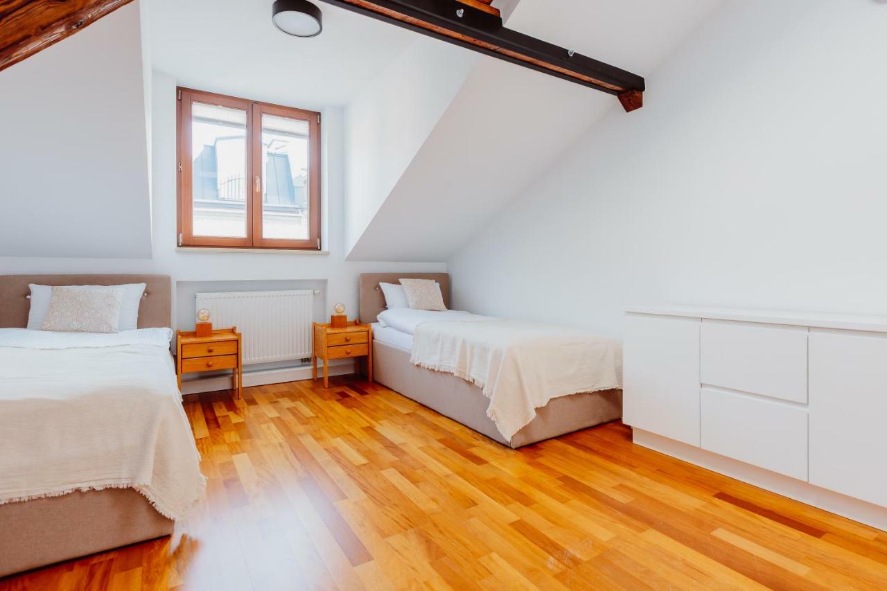 Atticus Apartments Krasków Εξωτερικό φωτογραφία