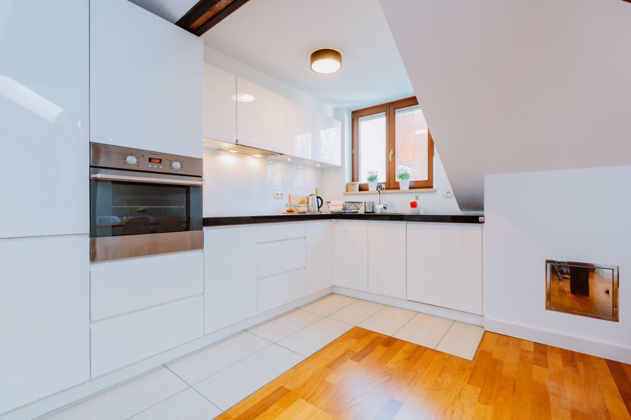 Atticus Apartments Krasków Εξωτερικό φωτογραφία