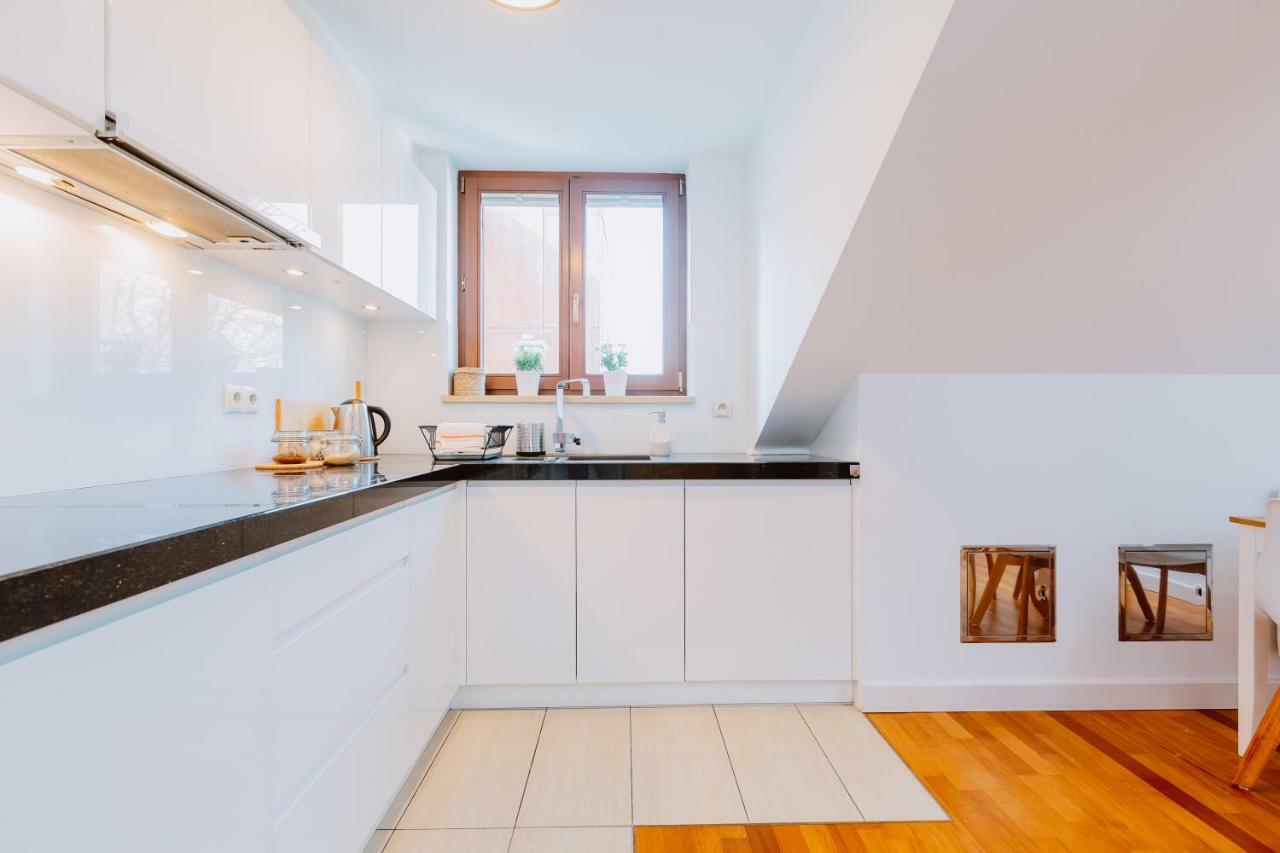 Atticus Apartments Krasków Εξωτερικό φωτογραφία