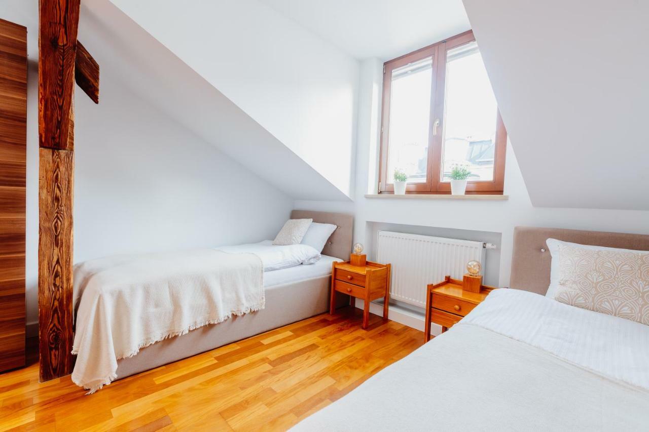 Atticus Apartments Krasków Εξωτερικό φωτογραφία